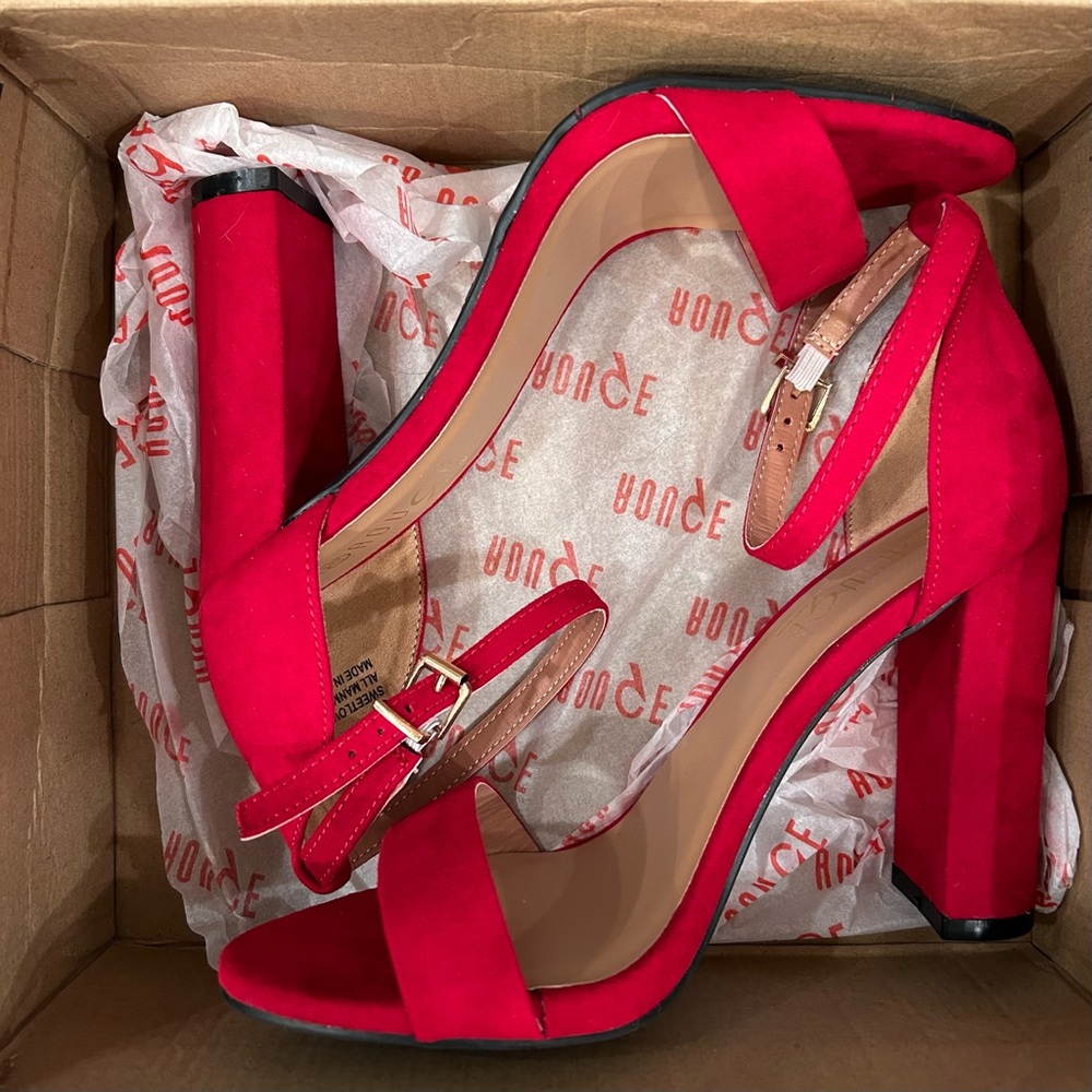 ⭐️Open toe Rouge Red Heels❤️ - Picture 2 of 6